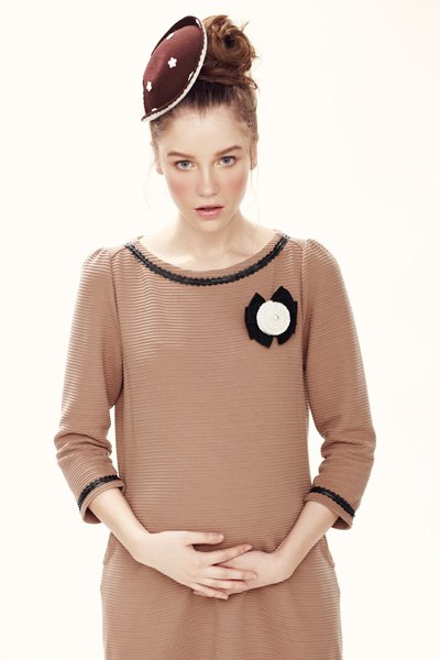 38�����ɫ�r�е����B��ȹ