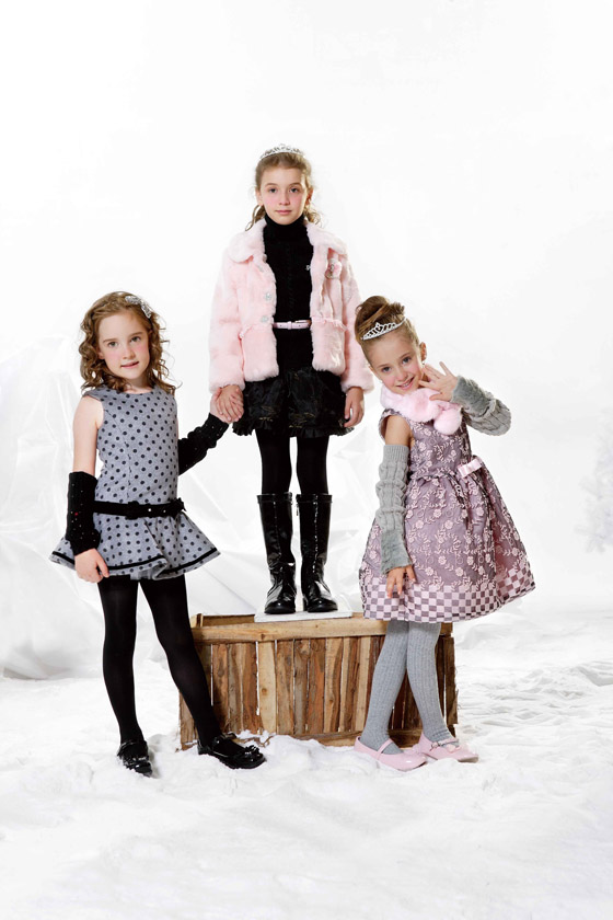 �U�P�㘷(l��)����ɫϵͯ�b