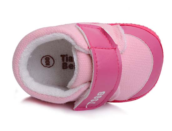 ��ʹ֮����ز�+PU�׃��W��Ь��ɫ