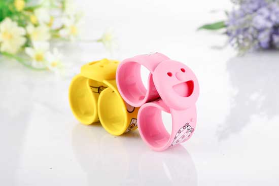 風語笑臉黃色紅色防蚊手表