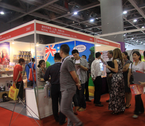 �ʼҰļ~����չ��(hu��)�F(xi��n)��