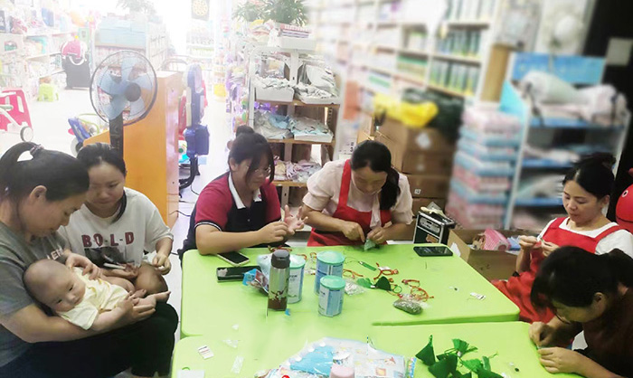 雅慧“父親節(jié)&端午節(jié)”主題活動(dòng)圓滿結(jié)束3.jpg 雅慧“父親節(jié)&端午節(jié)”主題活動(dòng)圓滿結(jié)束3.jpg