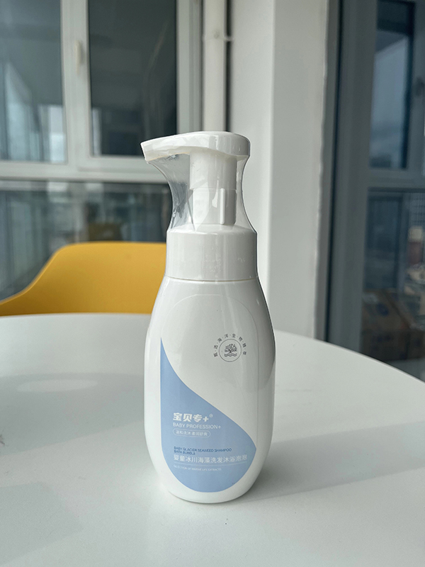 寶貝專+嬰童冰川海藻洗發(fā)沐浴泡泡.jpg 寶貝專+嬰童冰川海藻洗發(fā)沐浴泡泡.jpg