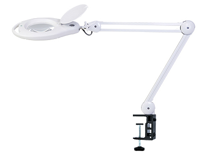 愛德華醫(yī)生 睿智夾燈.jpg 愛德華醫(yī)生 睿智夾燈.jpg