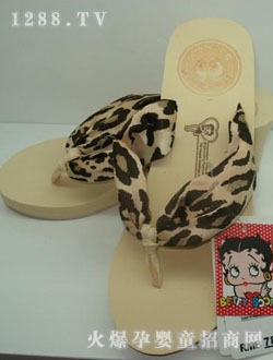 ��ɫ��ͯ��Ь