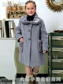 С���޻�ɫ�r�д���