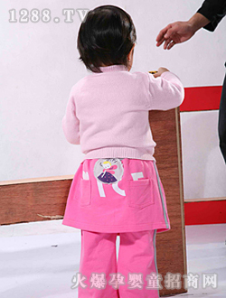 Сʯ�^�\��ɫ���bͯ�b