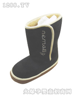 ��ô����ɫСͯѩѥ