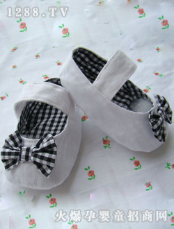 ���s��ɫ�냺Ь