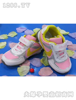 �Ϙ�(l��)��ͯЬУ�@��(j��ng)��ۼt��ɫ