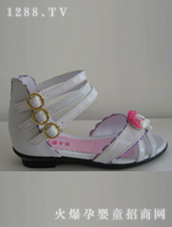 ��؈֮����ɫŮͯ�r�Л�Ь