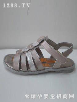 ��؈֮��Ůͯ���e��Ь