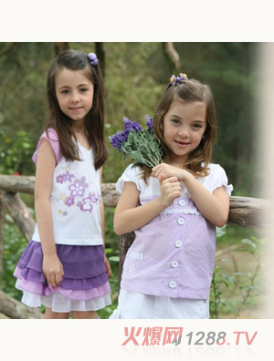 �옷���R��ɫ�ļ�ͯ�b