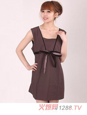 ʮ���鼃�y�w�S��ݗ���ЋD�b��ɫ