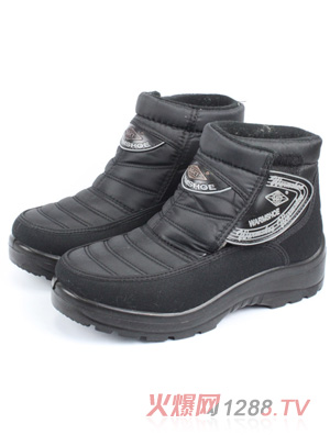 С����ѩ��ѥ��ɫ