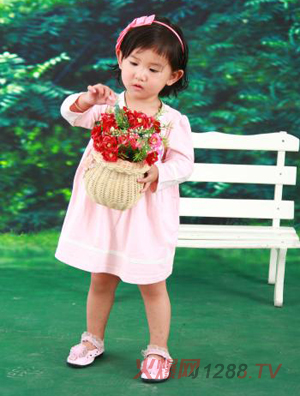 迪酷啦女童長(zhǎng)袖連衣裙