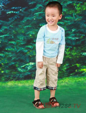 迪酷啦男童長(zhǎng)袖T恤