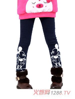 �ڴ���Ůͯ���ѝ�ﶬ�����ɫ